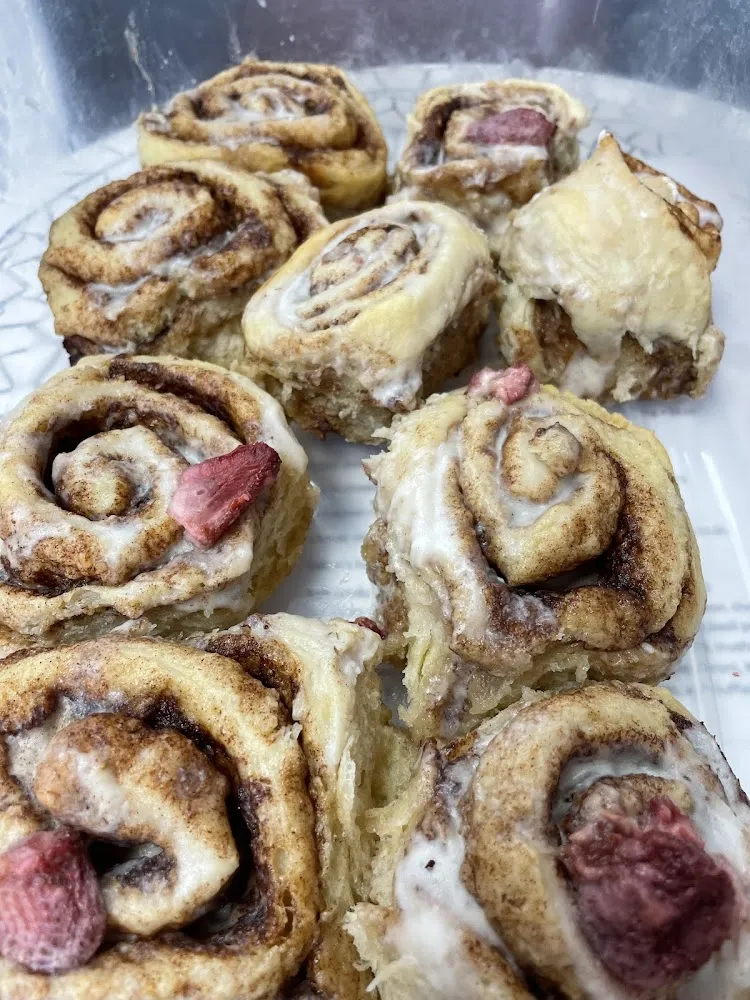 lg Cinnamon Rolls